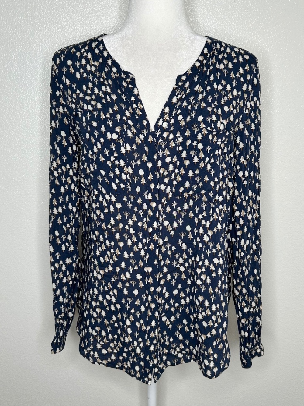 Eddie Bauer Womens Navy Blue Tree Print Long Sleeve Button-Up Top Shirt Size M